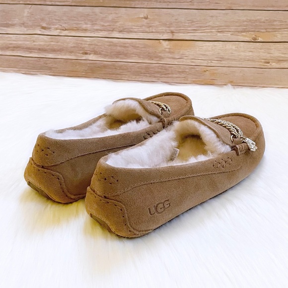 UGG Women’s Ansley Chain Chestnut Suede Slippers - Picture 3 of 8